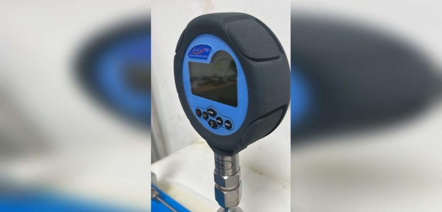 ISO 17025 & DKD standard pressure gauge calibration in UAE